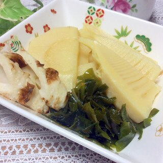 ほっこり♡たけのことわかめと竹輪の煮物